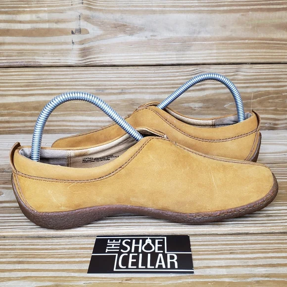 Born Shoes Women’s W1241 Slip On Split Toe Leather Shoes - Picture 5 of 11